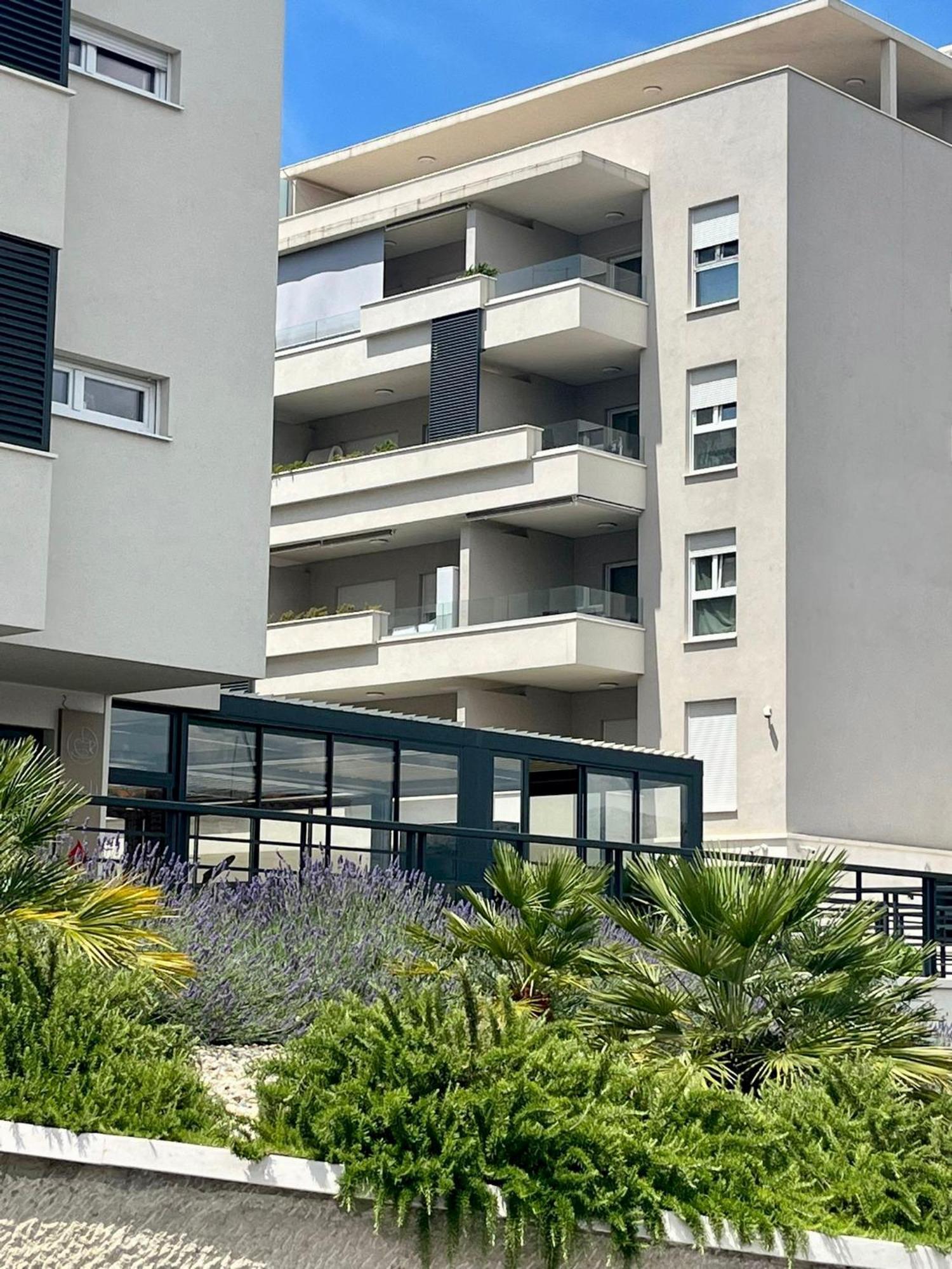 Luxury Apartment Rinos - Free Garage Parking Split Kültér fotó